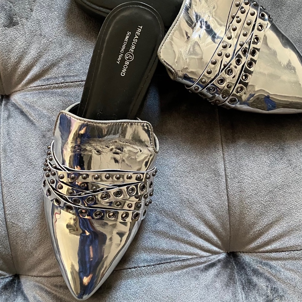 Women’s mules chrome silver size 7.5